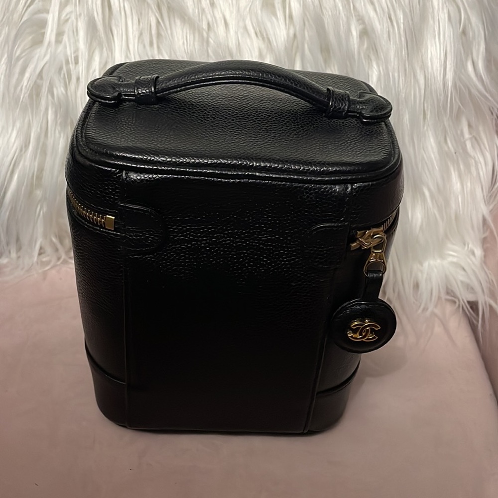 CHANEL Vanity accessories bag - Picture 3 of 9